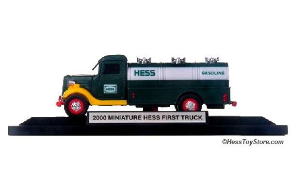 Hess Miniature 2000 Hess First Truck-New in Box-nice-Giftable-Tanker 