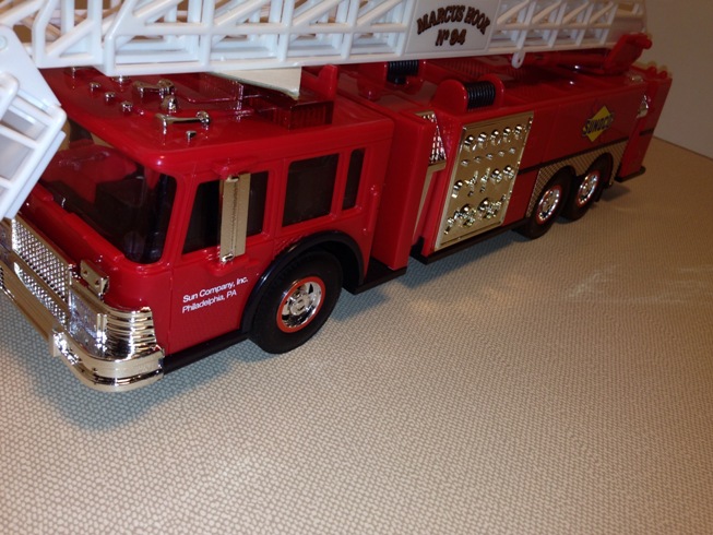 Details about   1995 Sunoco Aerial Tower Fire Truck Gold Serial Numbered Limited Edition NIB 