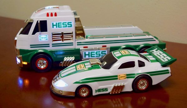 Hess 2015 Fire Truck \u0026 Ladder Rescue Plus  Jackie\u002639;s Toy Store